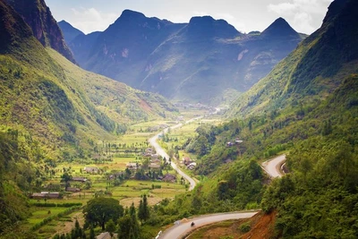 Circuit des Rizières de Mai Chau à la Baie d'Halong
