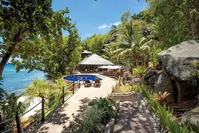 Combiné hôtels 2 Iles - Mahé et Praslin : L'habitation Cerf Island et Palm Beach
