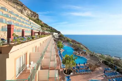 Jumbo Mogan Princess & Beach Club