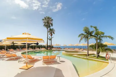 Hôtel NEXT by Savoy Signature