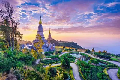 Circuit Des Temples Khmers aux plages de Phuket