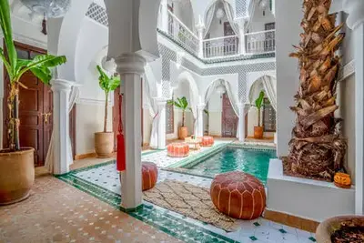 Hôtel Riad Tzizwit & Spa