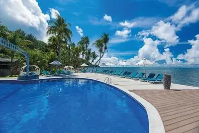 Combiné hôtels 2 Iles - Mahé et Praslin : Valmer 3* + Coco de Mer & Black Parrot Suites