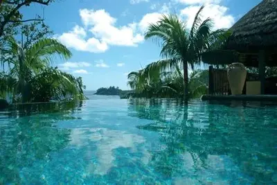 Combiné hôtels 2 Iles : Praslin + Mahé - Palm Beach 2* + Valmer 3*SUP - 12 nuits