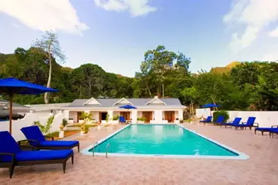 Combiné hôtels 2 Iles : Mahé + Praslin - L'Habitation Cerf Island 3*SUP + The Britannia - 14 Nuits