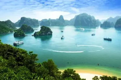 Circuit De la Baie d'Halong aux plages de Phan Tiet