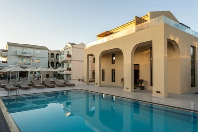 Hôtel Ekati Mare Life Style Beach Resort