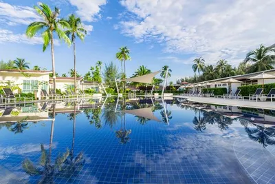 The Sukosol Hotel 5*, Holiday Inn Resort Krabi Ao Nang Beach 4* et Kantary Beach Hotel Khao Lak 4*