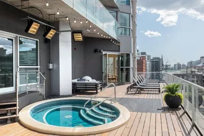 Warwick Le Crystal - Montréal 5*