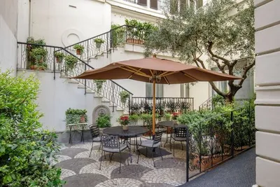 Royal Court Hôtel 4*