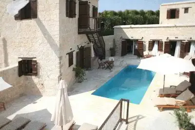 Hôtel Leonidas Village Houses