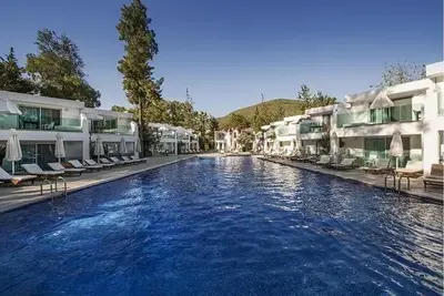 Hôtel Voyage Torba
