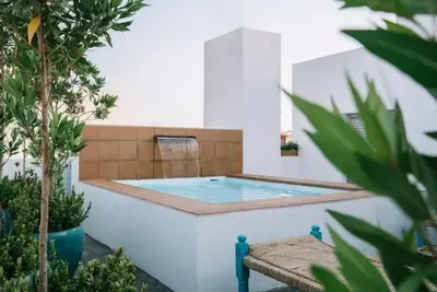 Hôtel Nuzol Shada Hotel