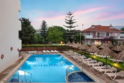 Hôtel Sunday Hotel