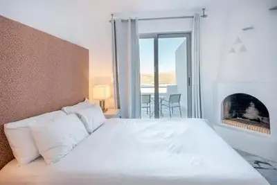 Hôtel Greco Philia   Luxury Suites & Villas