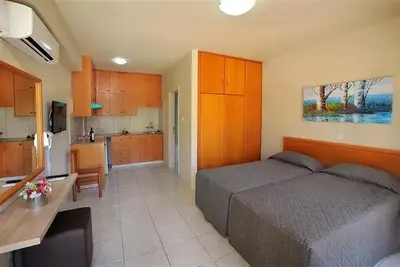 Hôtel Nelia Gardens