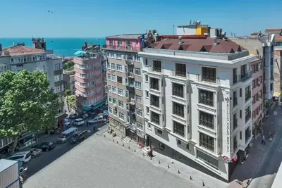 Hôtel Aprilis Gold Hotel