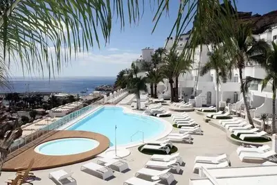 Hôtel Marina Bayview   Adults Only