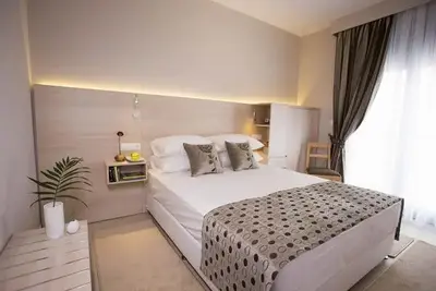 Hôtel Polis Apartments