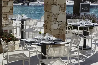 Hôtel Louis St. Elias Resort