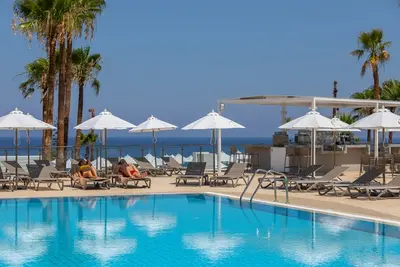 Hôtel Leonardo Crystal Cove Hotel And Spa By The Sea
