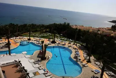 Hôtel Ascos Coral Beach Hotel