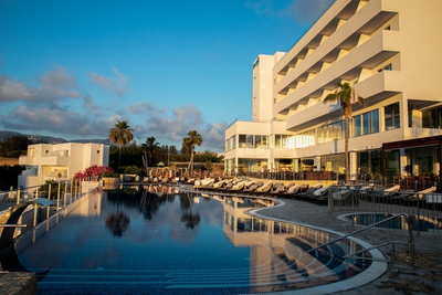 Hôtel Theo Sunset Bay Holiday Village