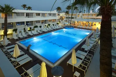 Hôtel Melpo Antia Hotel & Suites