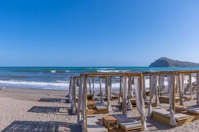 Hôtel The Noverian Antama Beach Hotel