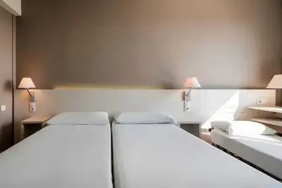 Hôtel Ilunion Valencia 3