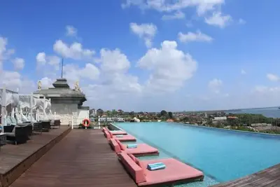 Hôtel The Crystal Luxury Bay Resort Nusa Dua