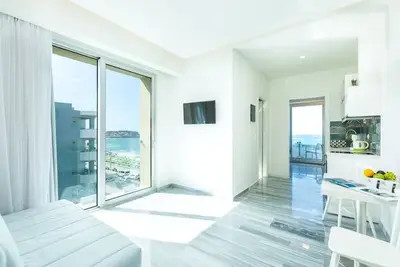 Hôtel Meltemi Coast Suites