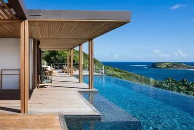 Image de Stunning Luxurious Villa in Front of the Ocean