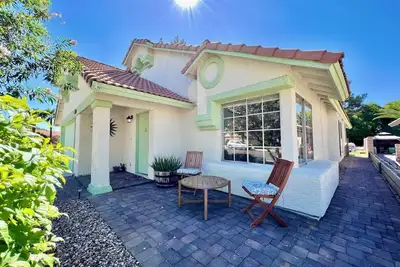Image de Tranquil Mid-Term Haven in Green Valley Henderson