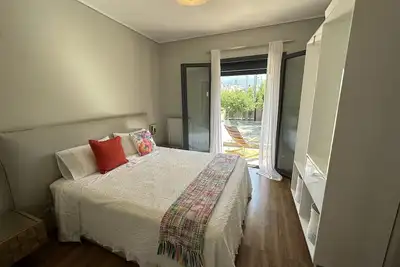 Image de Seaside get-away 2 steps away from the sea. Next to Patra and Rio Bridge.