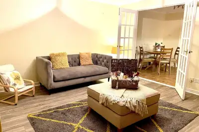Image de Villa in the Village. \nDelightful 2 bedroom property in Old Kilpatrick