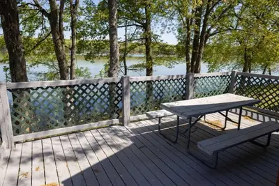 Image de 1 Br 1 Bath Lakeside Cottage Retreat