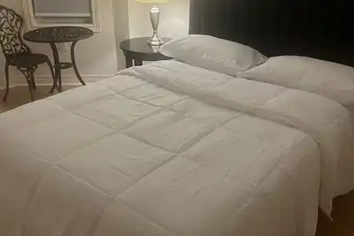 Image de Cozy getaway for a large group. Approximately 4 bedrooms includes basement.