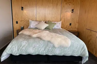 Image de Fenian Retreat. \nNestled on the edge of Kahurangi National Park, Karamea.