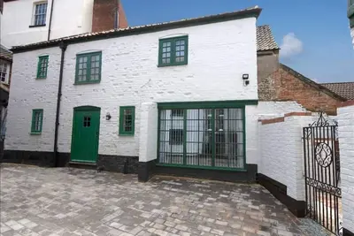 Image de Private Town Centre Barn Full of original charm. Pet friendly!