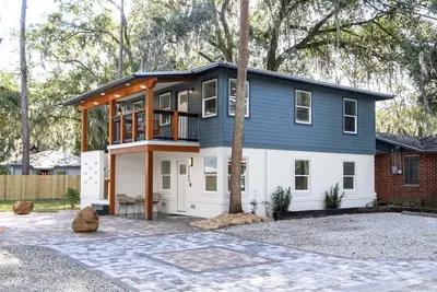 Serene Place - Walk to Uf - Free Parking