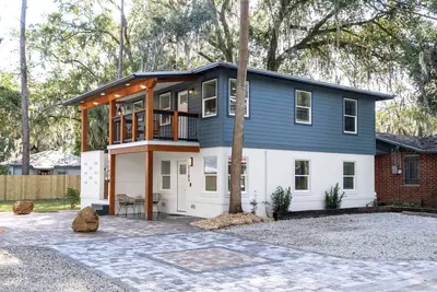 Serene Place - Walk to Uf - Free Parking