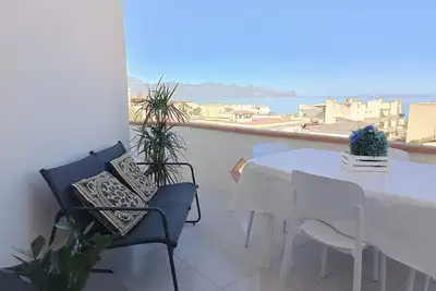 Gulf Tide Home 3 minutes from the sea with sea view veranda