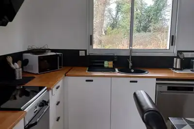 Image de Petit coin calme entre terre et mer!