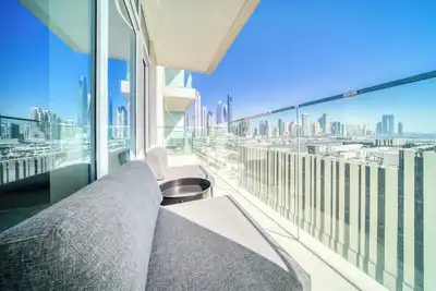 Image de Sea and Skyline Views | Private Beach Access | 2br