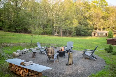 Private Kerhonkson cottage on 3 acres with hot tub, pure coziness. \n\n\n\n\n\n\n