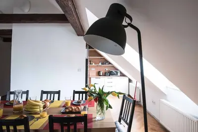 Image de Three bedroom duplex apartment with large living room and kitchen