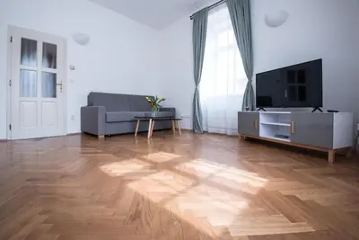 Image de Four bed studio apartment in the first floor with bathroom and kitchen