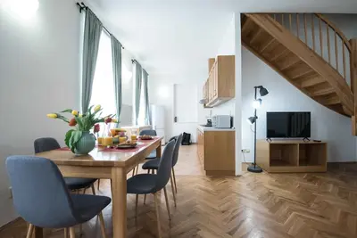 Image de Two Bedroom duplex Apartment in the first floor with spacious living room, bathroom and kitchen