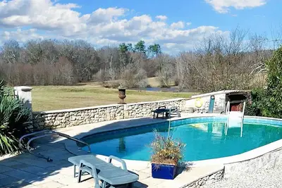 Image de Homerez - Villa Ă Bosset, piscine.